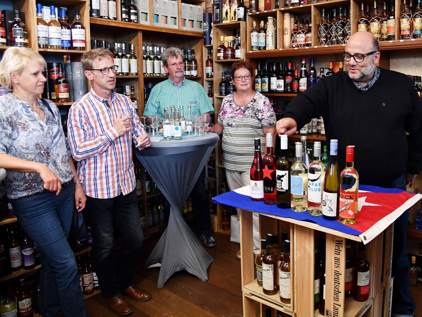Christiane und Detlef Düwel haben nicht nur probiert, sondern auch allerhand über Wein erfahren.