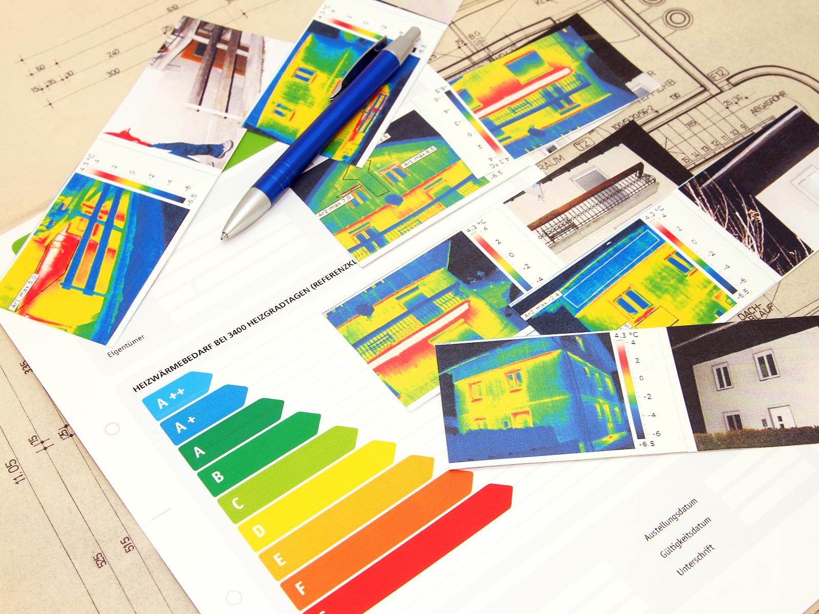 Bei der Gebäudethermografie werden Schwachstellen mittels Infrarotkamera sichtbar gemacht.